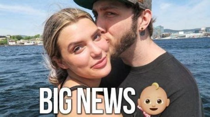 Alissa Violet, Ricky Banks's Girlfriend