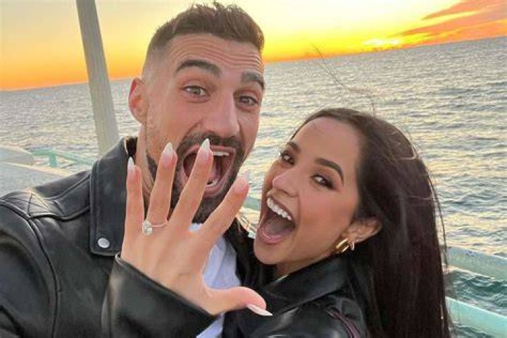 Becky Cas’s Boyfriend: Who is Becky Cas Dating?