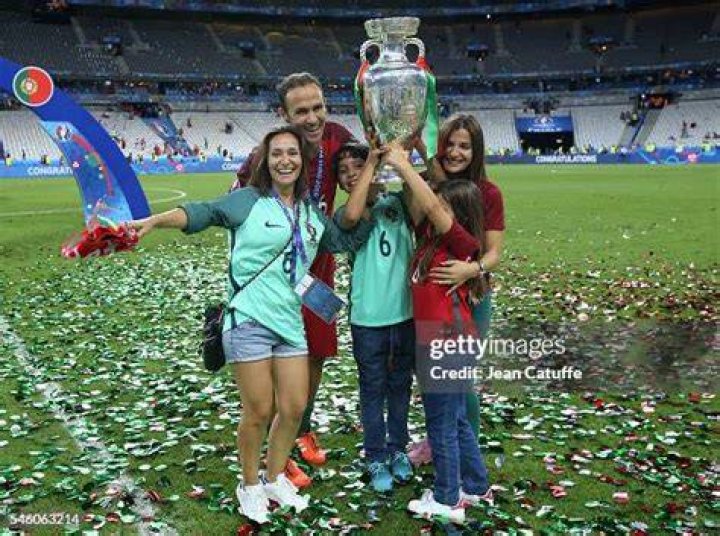 Carina Carvalho, Ricardo Carvalho's Wife
