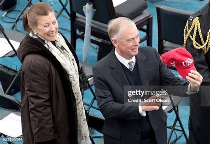 Dan Quayle, Marilyn Quayle's Husband