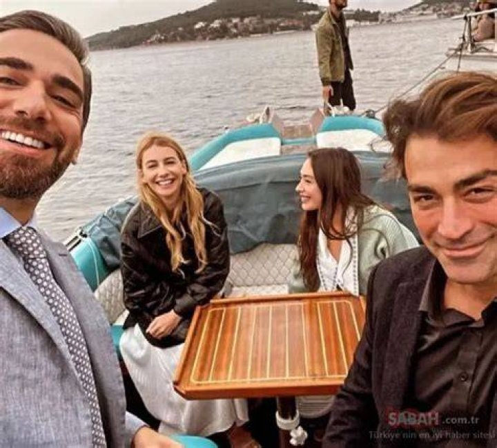 Deniz Sipahi, Eser Yenenler's Girlfriend