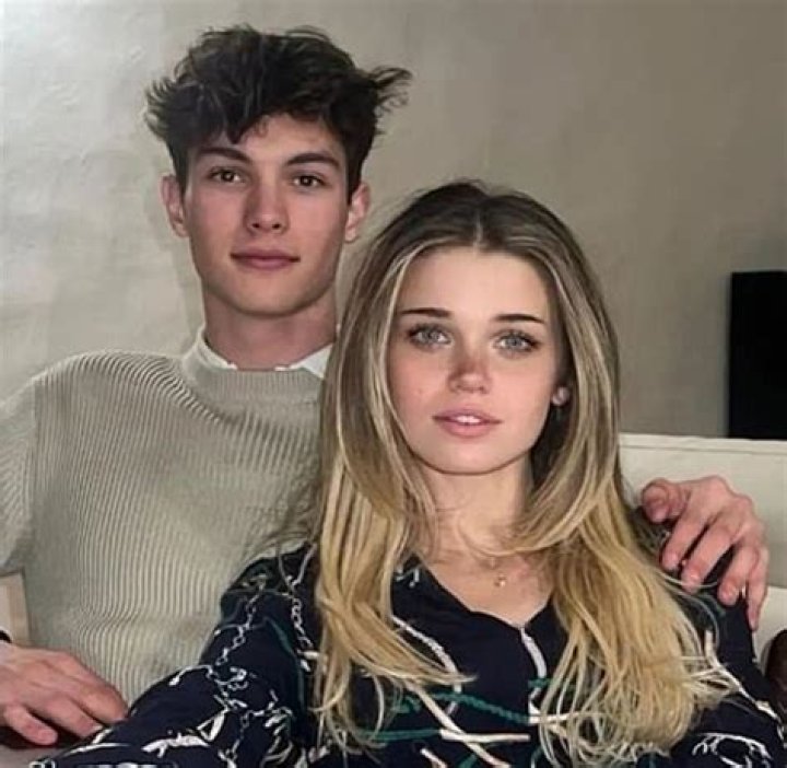 Estelle’s Boyfriend: Who is Estelle Dating?