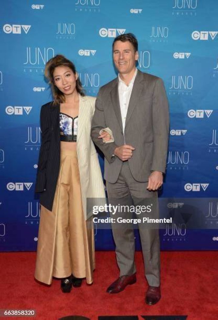 Gregor Robertson, Wanting Qu's Boyfriend