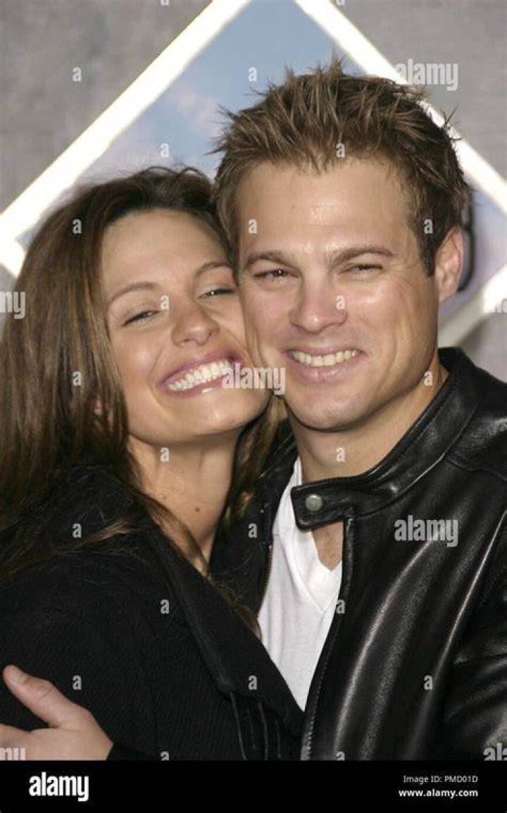 Heidi Androl, George Stults's Girlfriend