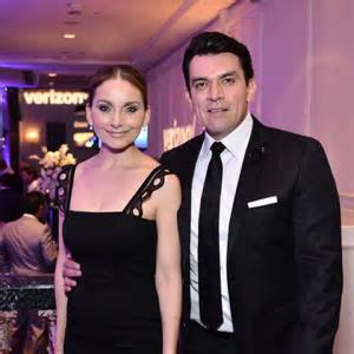Jorge Salinas, Elizabeth Alvarez's Husband