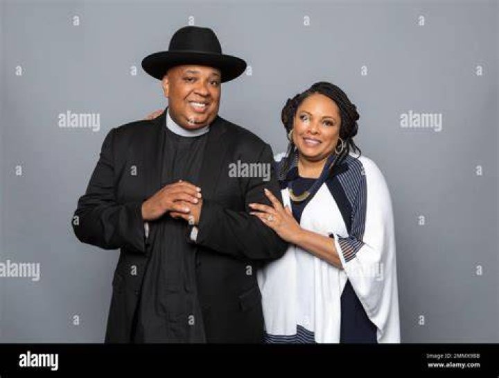 Joseph Simmons, Justine Simmons's Husband