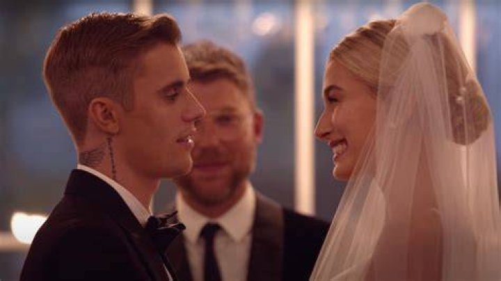 Justine Ezarik’s Boyfriend: Who is Justine Ezarik Dating?