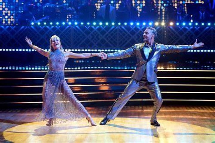 Kyle discusses her relationship with Mauricio & her struggles with family dynamics, mentioning his busy schedule on Dancing With the Stars.