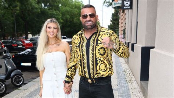 Lela Ceterova’s Girlfriend: Who is Lela Ceterova Dating?