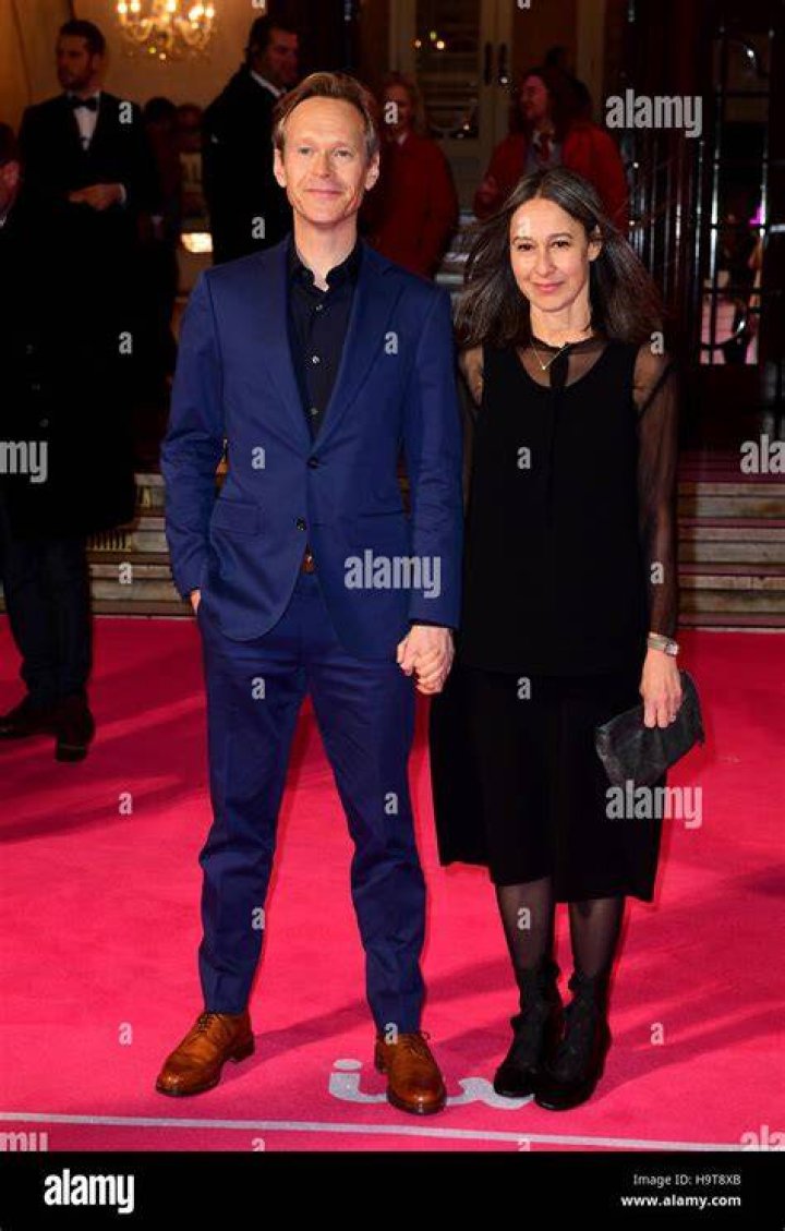 Lisa Jacobs, Steven Mackintosh's Wife