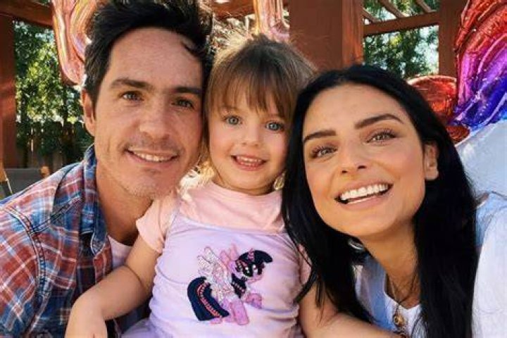 Mauricio Ochmann, Aislinn Derbez's Husband