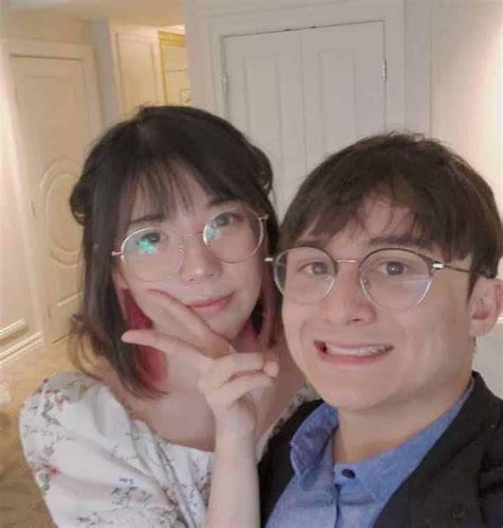 Michael Reeves, Lilypichu's Boyfriend