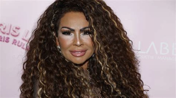 Michella Kox’s Girlfriend: Who is Michella Kox Dating?