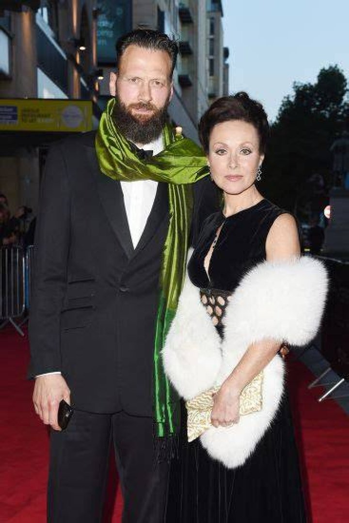 Richard Sainsbury, Amanda Mealing's Husband