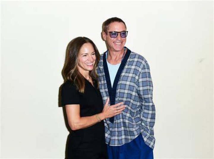 Robert Mickelsen’s Girlfriend: Who is Robert Mickelsen Dating?