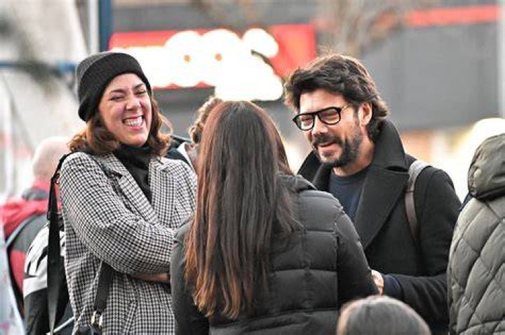 Who is Álvaro Morte Dating – Álvaro Morte's Girlfriend & Exes