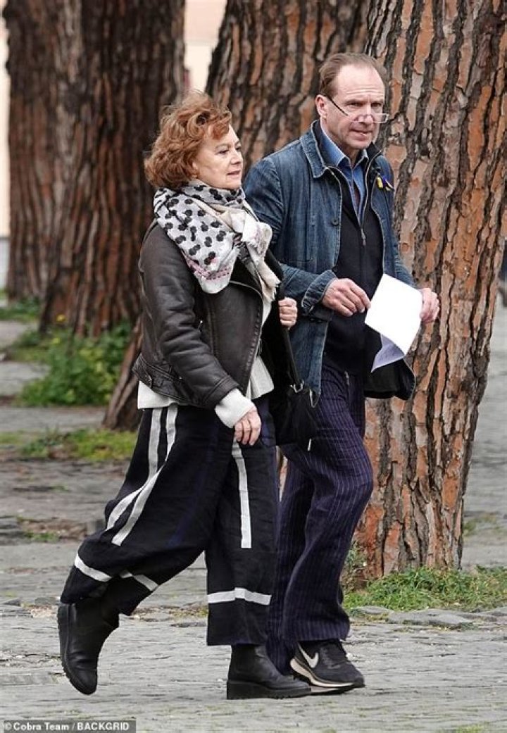 Who is Ralph Fiennes Dating – Ralph Fiennes's Girlfriend & Exes
